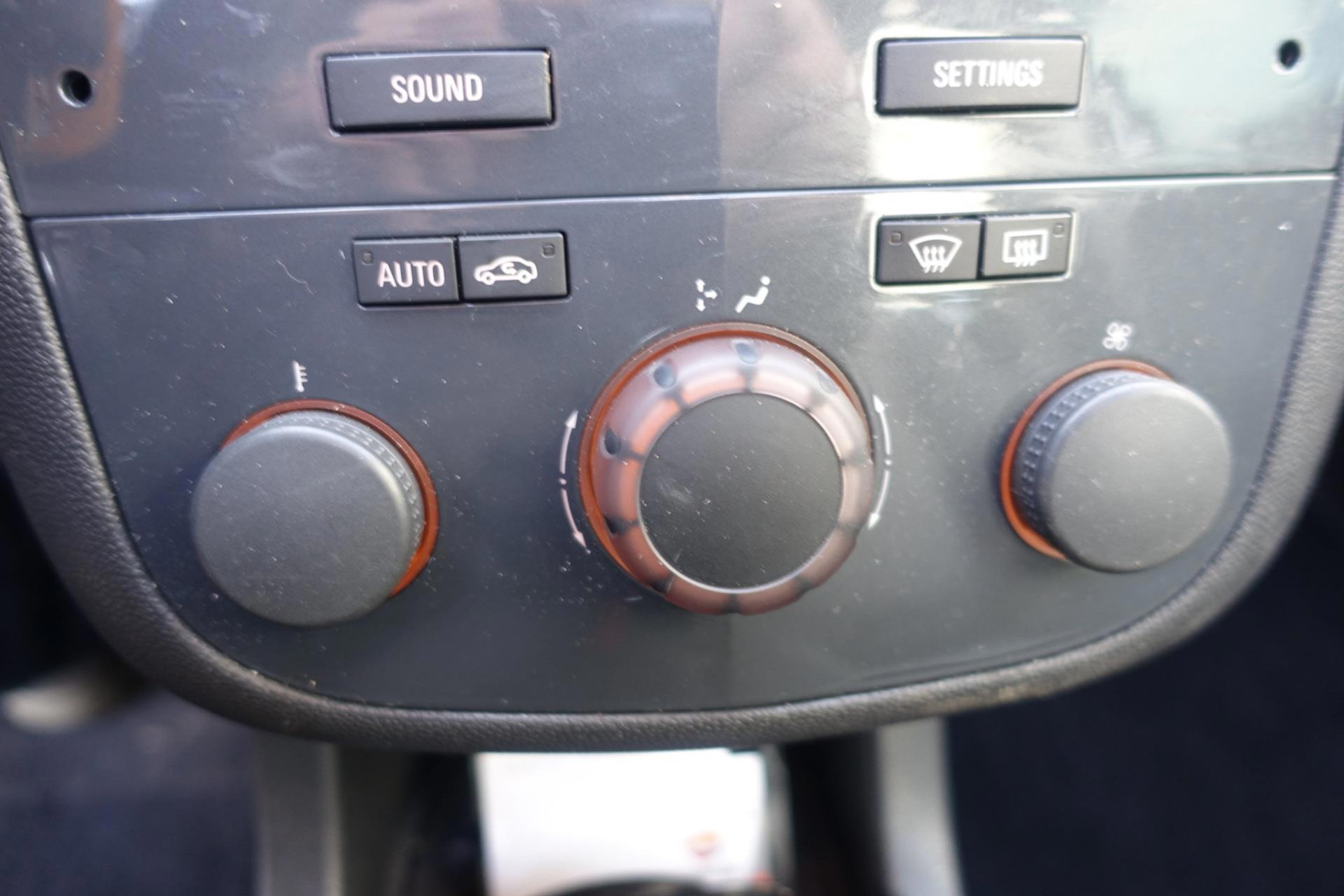 48597248-17.jpg