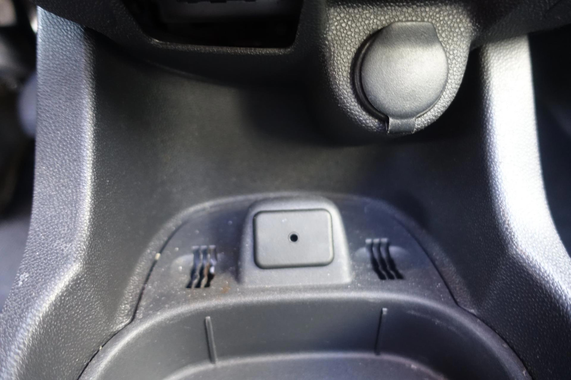 48597248-19.jpg