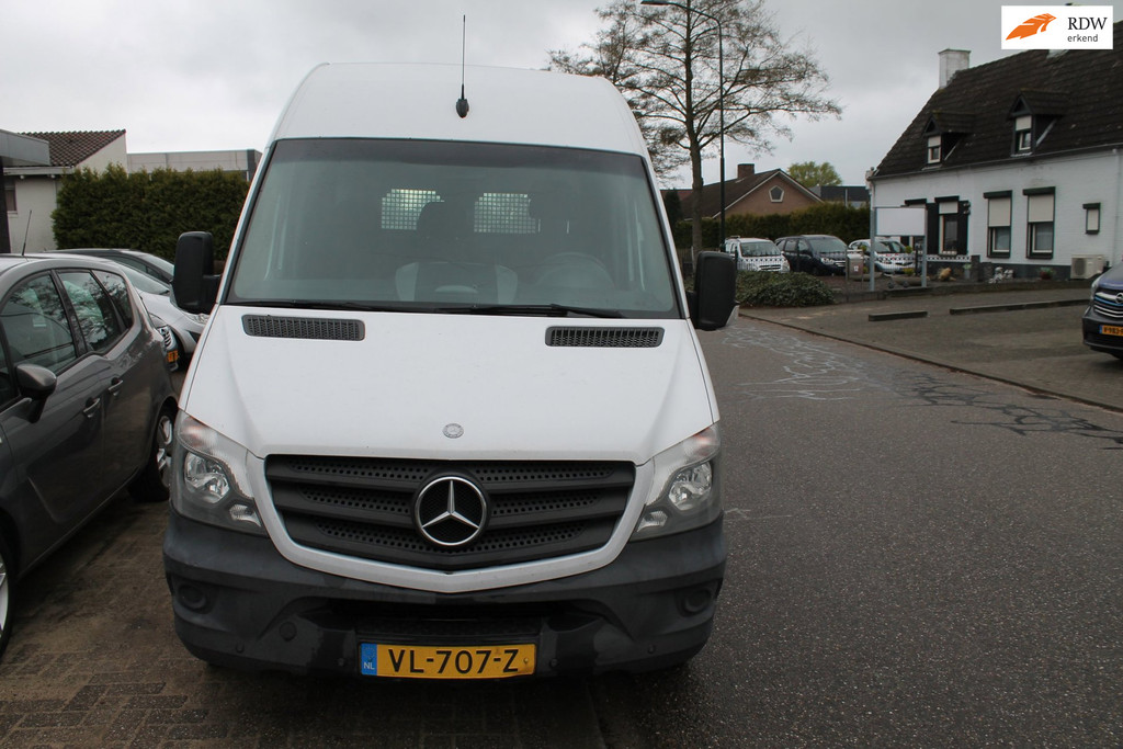 52569409